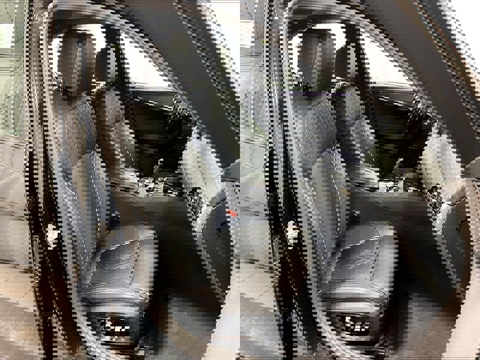 Used 2022 BMW M550i xDrive w/ Executive Package image 11