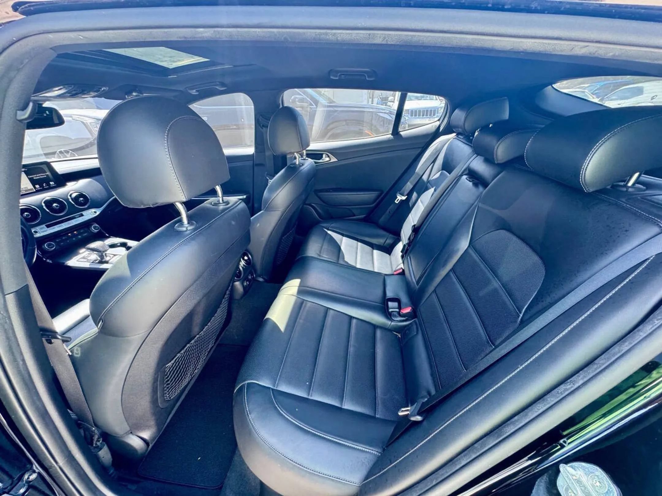 Used 2020 Kia Stinger GT2 RWD image 15