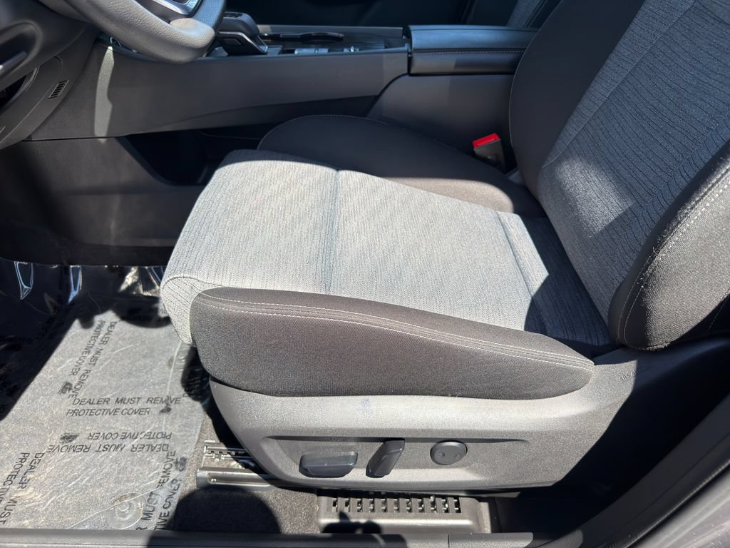 Used 2023 Nissan Rogue SV FWD image 15