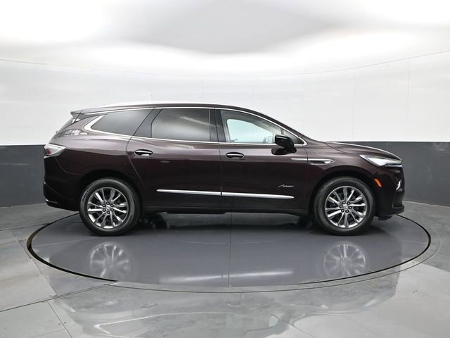 Used 2023 Buick Enclave Avenir w/ Avenir Technology Package image 4