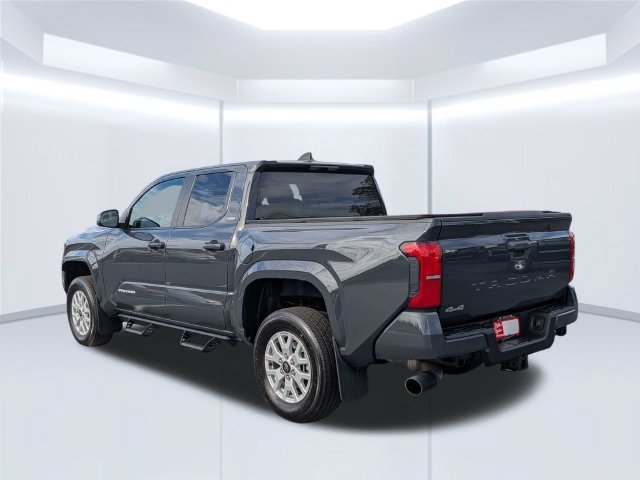 Certified 2024 Toyota Tacoma SR5 AWD/4WD image 4