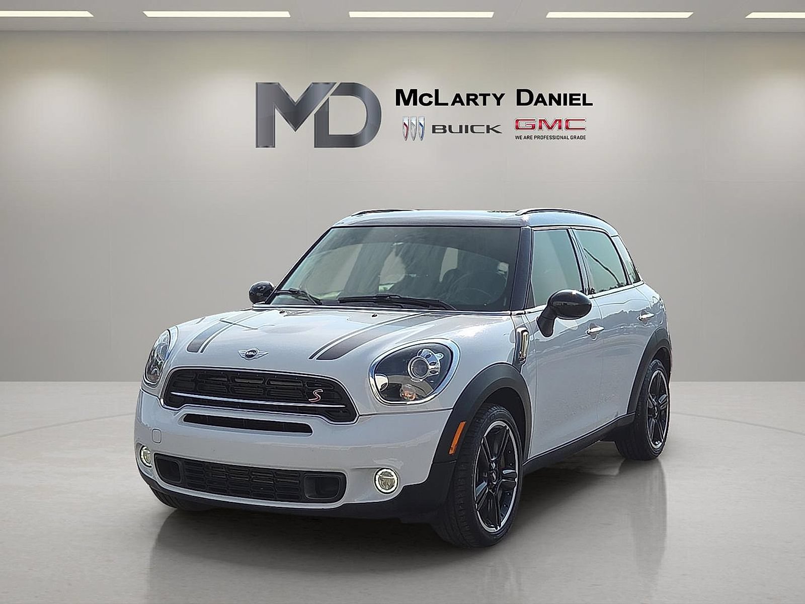 Used 2016 MINI Cooper Countryman S FWD image 3