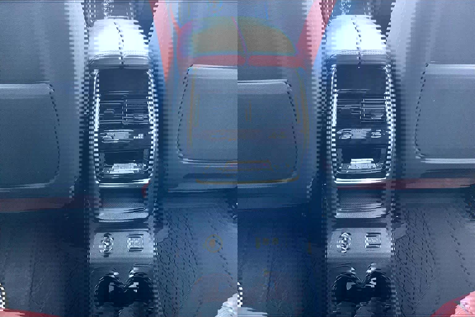 Used 2019 BMW X7 xDrive50i w/ M Sport Package image 34