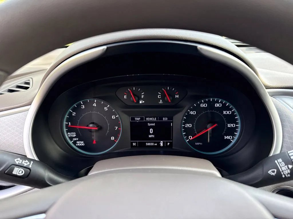 Used 2024 Chevrolet Malibu LT FWD image 16