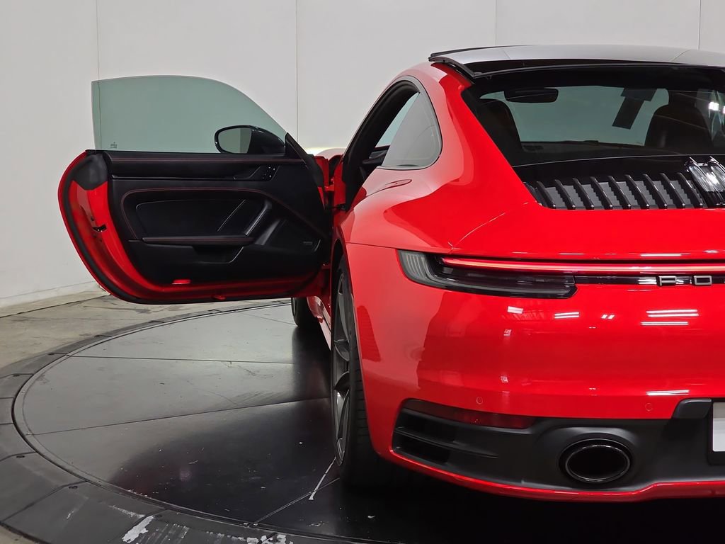 Certified 2024 Porsche 911 Carrera T RWD image 31