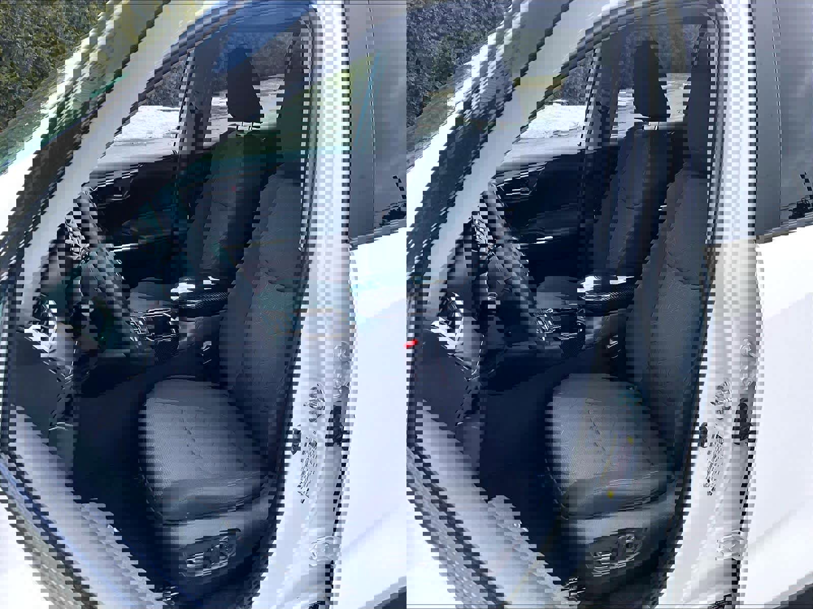 Used 2023 Toyota RAV4 XLE w/ Convenience Package image 10