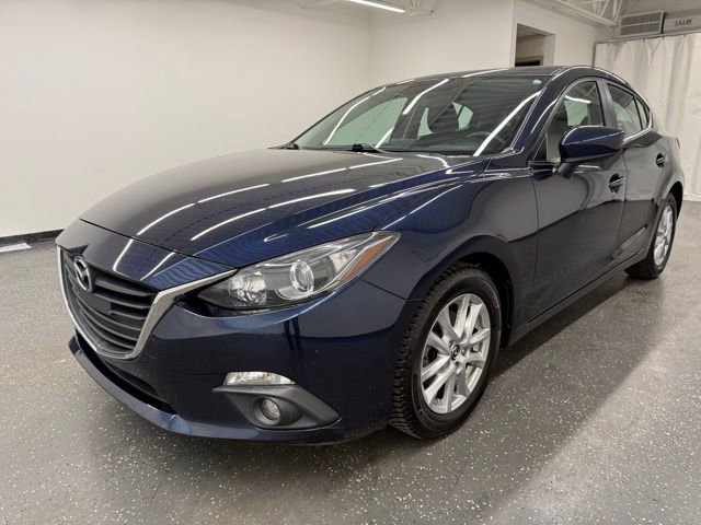 Used 2015 MAZDA MAZDA3 i Touring w/ Technology Package FWD image 5