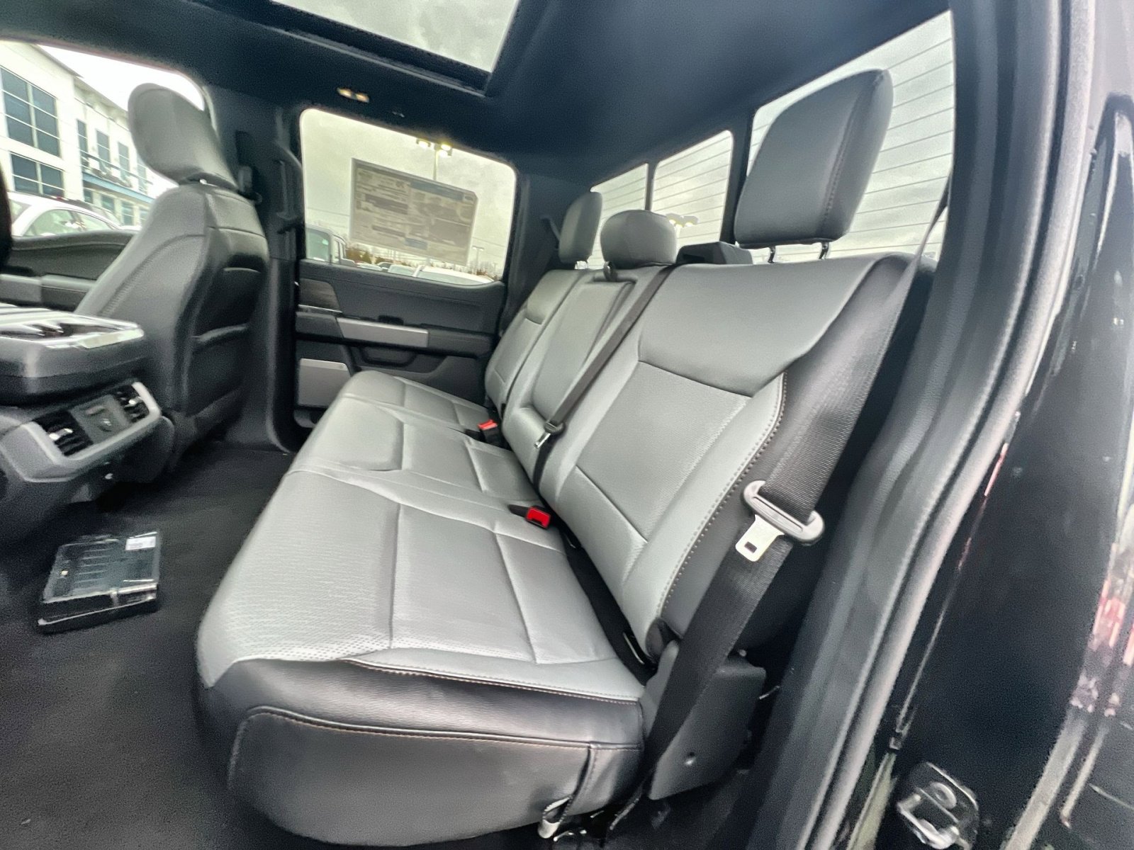 New 2025 Ford F150 Lightning Lariat image 25