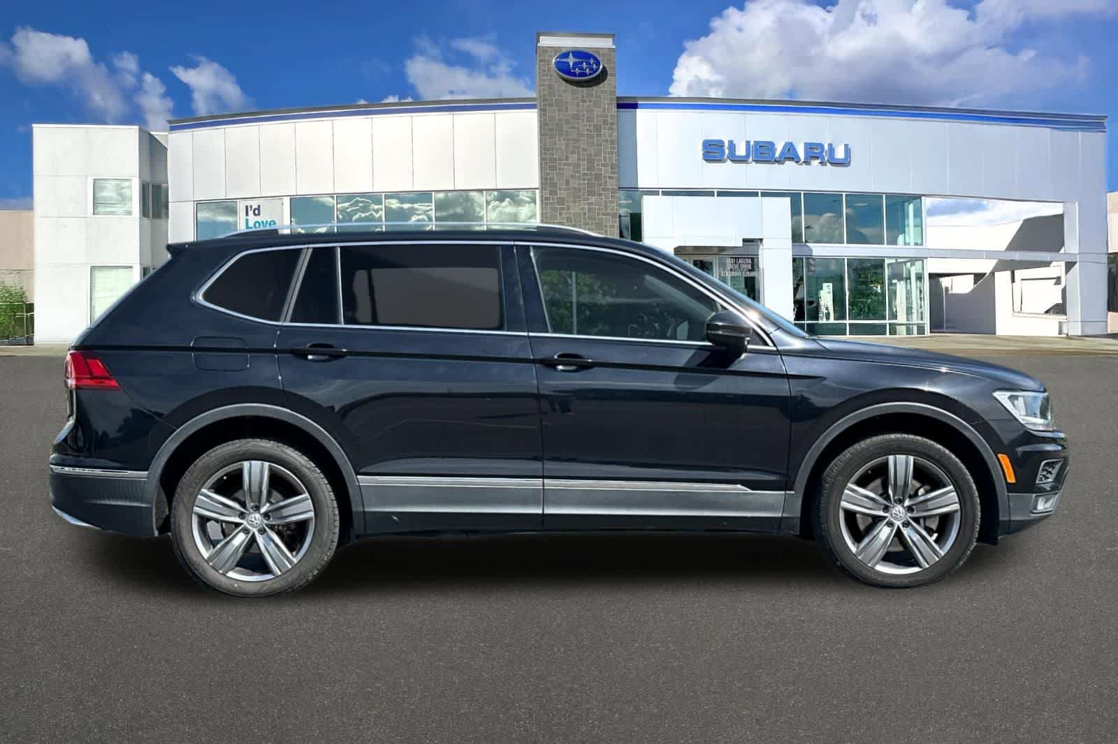Used 2020 Volkswagen Tiguan SEL FWD image 6