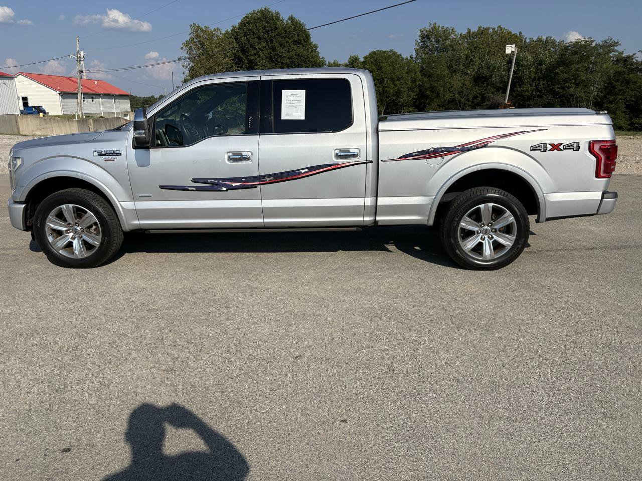 Used 2015 Ford F150 Platinum w/ Equipment Group 701A Luxury AWD/4WD image 6