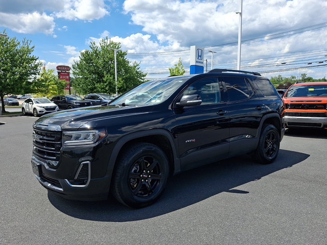 Used 2022 GMC Acadia AT4 w/ Technology Package AWD/4WD image 3