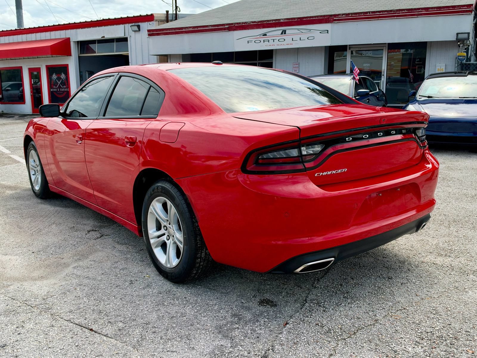 Used 2022 Dodge Charger SXT RWD image 6