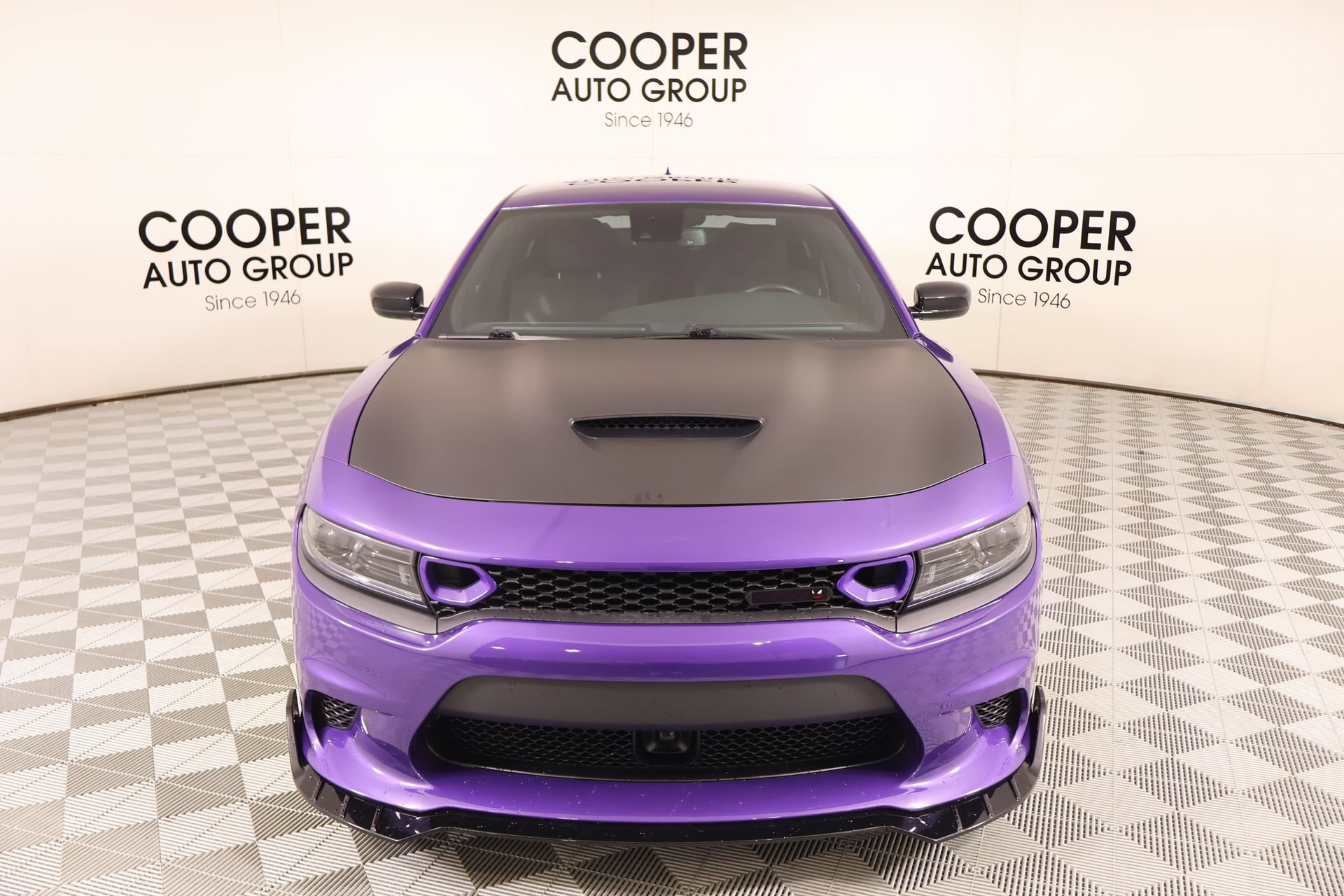Used 2023 Dodge Charger R/T w/ Performance Handling Group RWD image 9