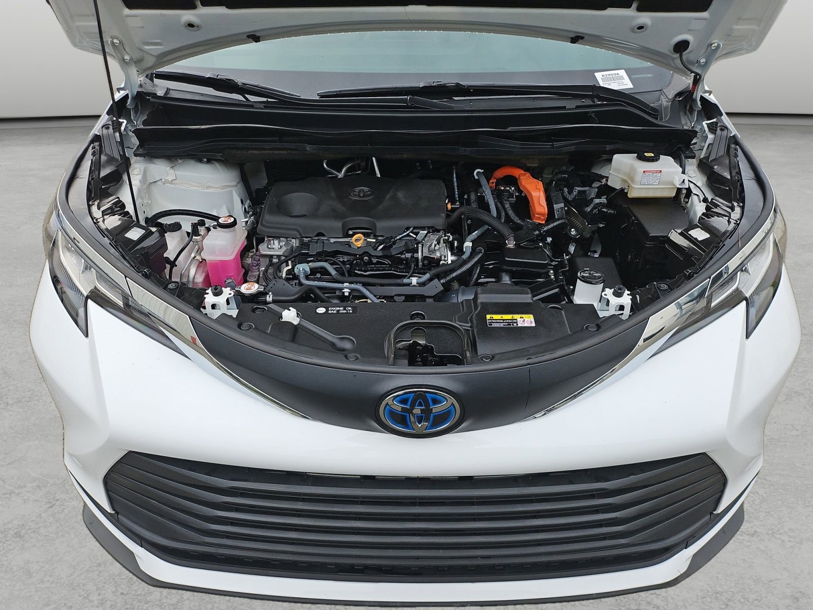 Used 2021 Toyota Sienna LE AWD/4WD image 32