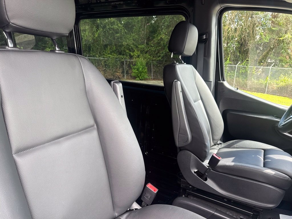 Used 2024 Mercedes-Benz Sprinter 3500 image 11