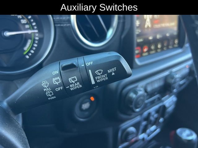 Used 2023 Jeep Wrangler Unlimited Sahara w/ Cold Weather Group image 18