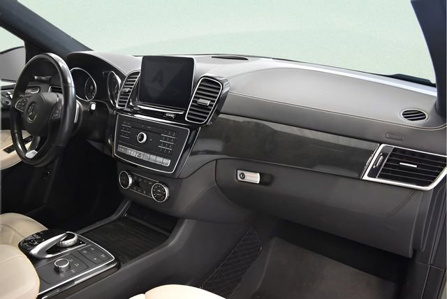 Used 2018 Mercedes-Benz GLS 550 4MATIC image 19