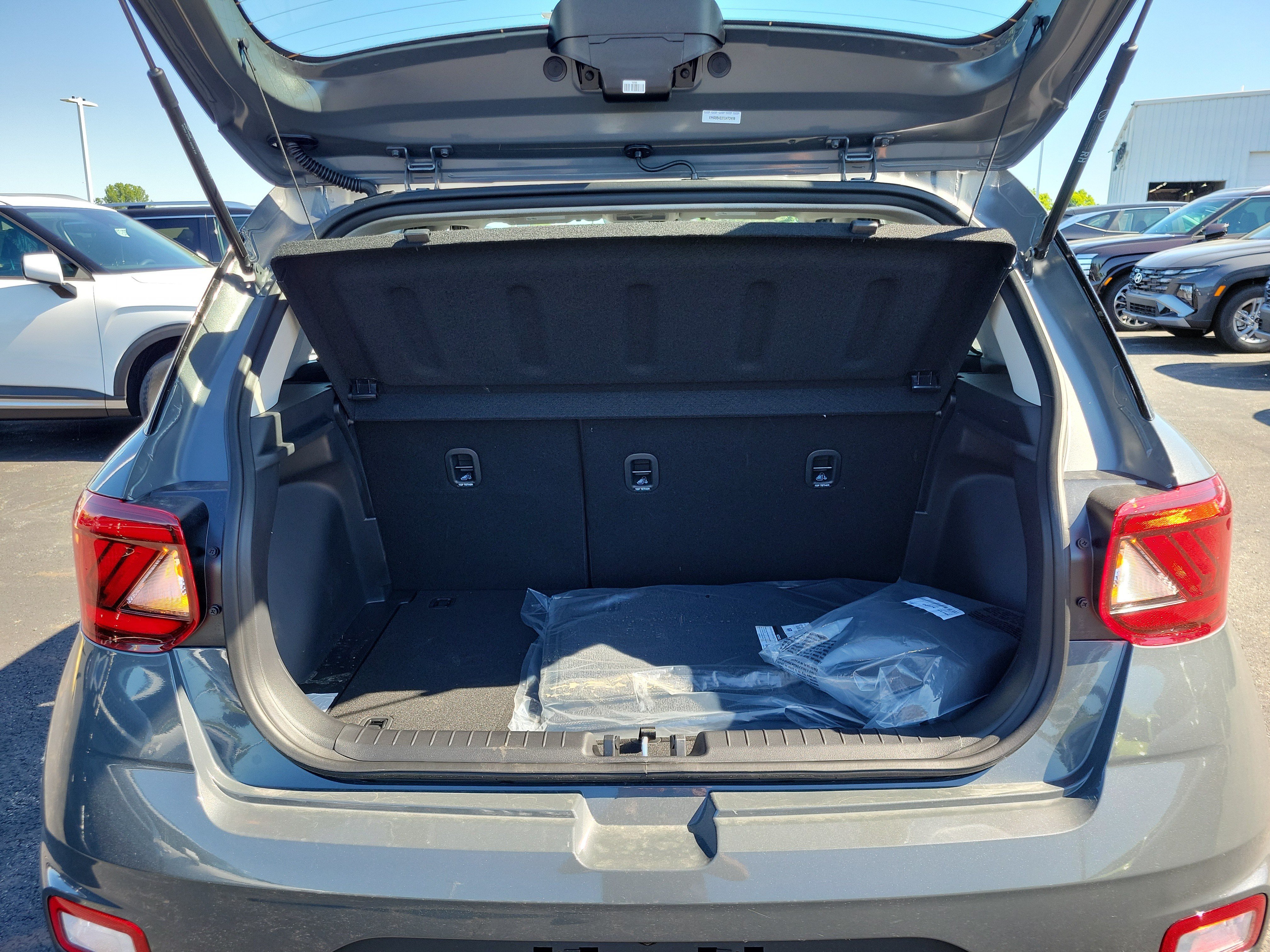 New 2026 Hyundai Venue SE FWD image 5