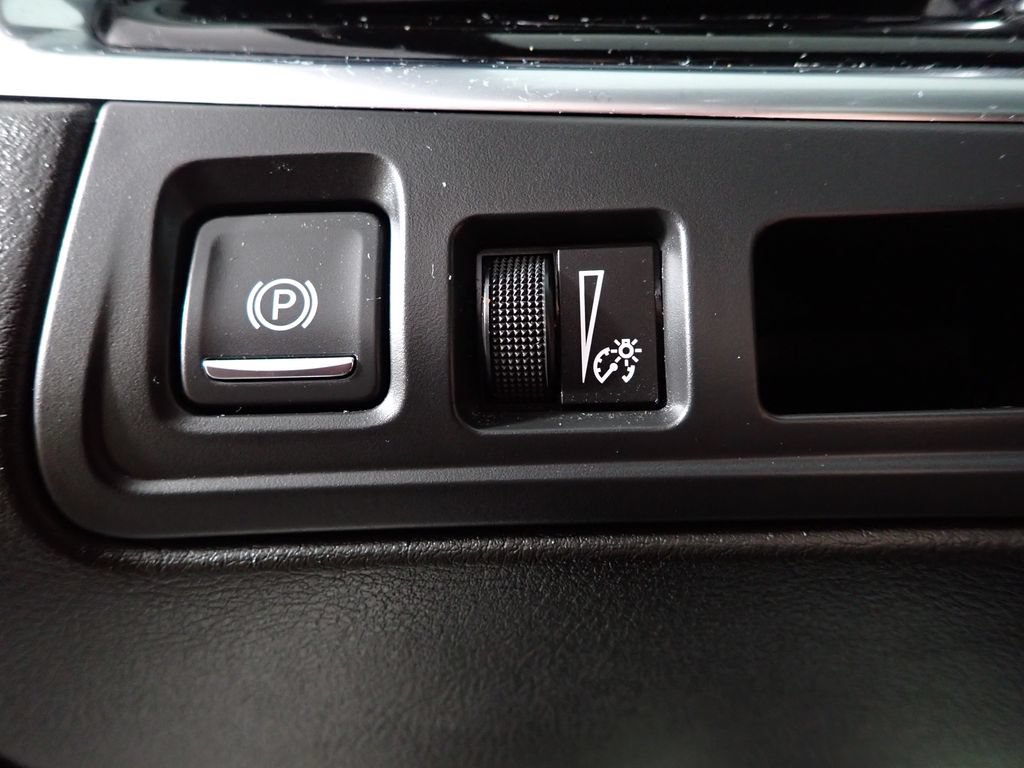 Used 2020 Cadillac XT6 Premium Luxury FWD image 27