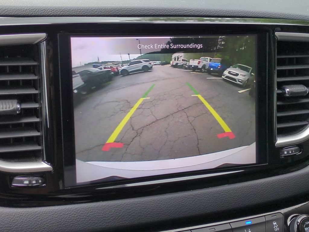 Used 2024 Chrysler Pacifica Touring-L FWD image 23