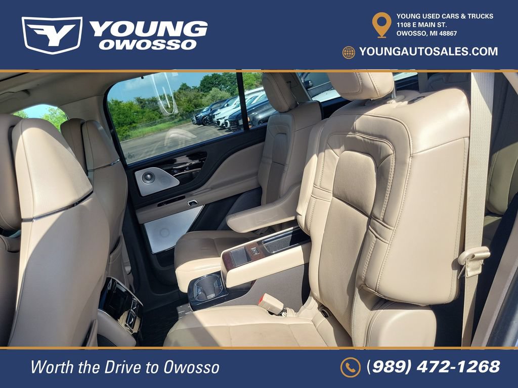Used 2021 Lincoln Aviator Grand Touring w/ Equipment Group 302A AWD/4WD image 28