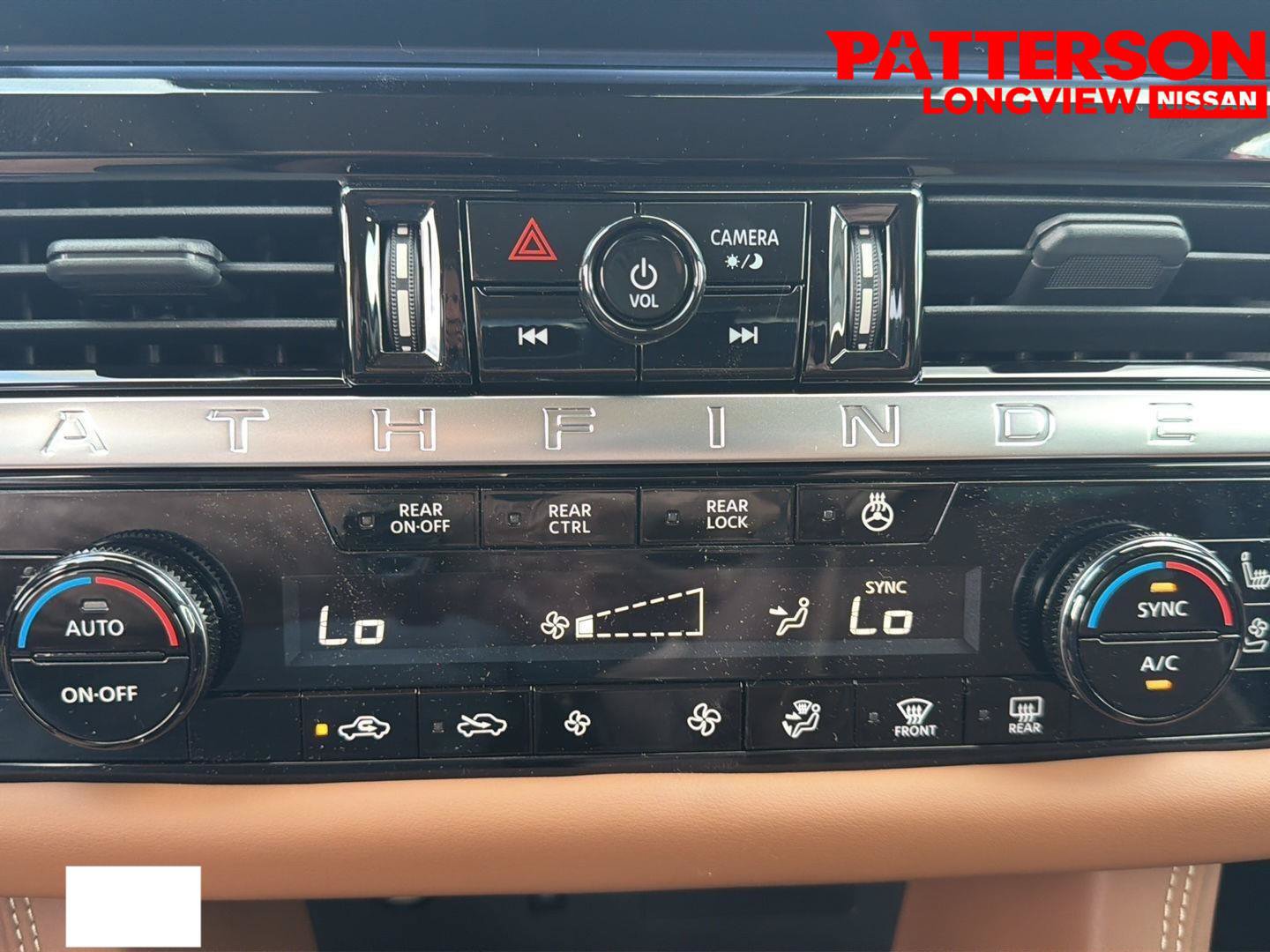 Used 2026 Nissan Pathfinder Platinum FWD image 10