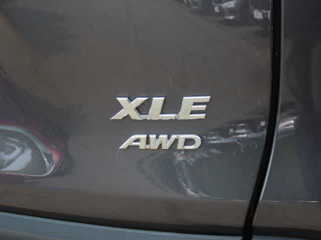 Used 2025 Toyota RAV4 XLE AWD/4WD image 8
