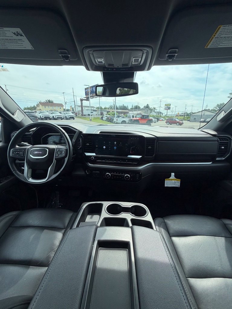Used 2025 GMC Sierra 1500 SLT AWD/4WD image 13