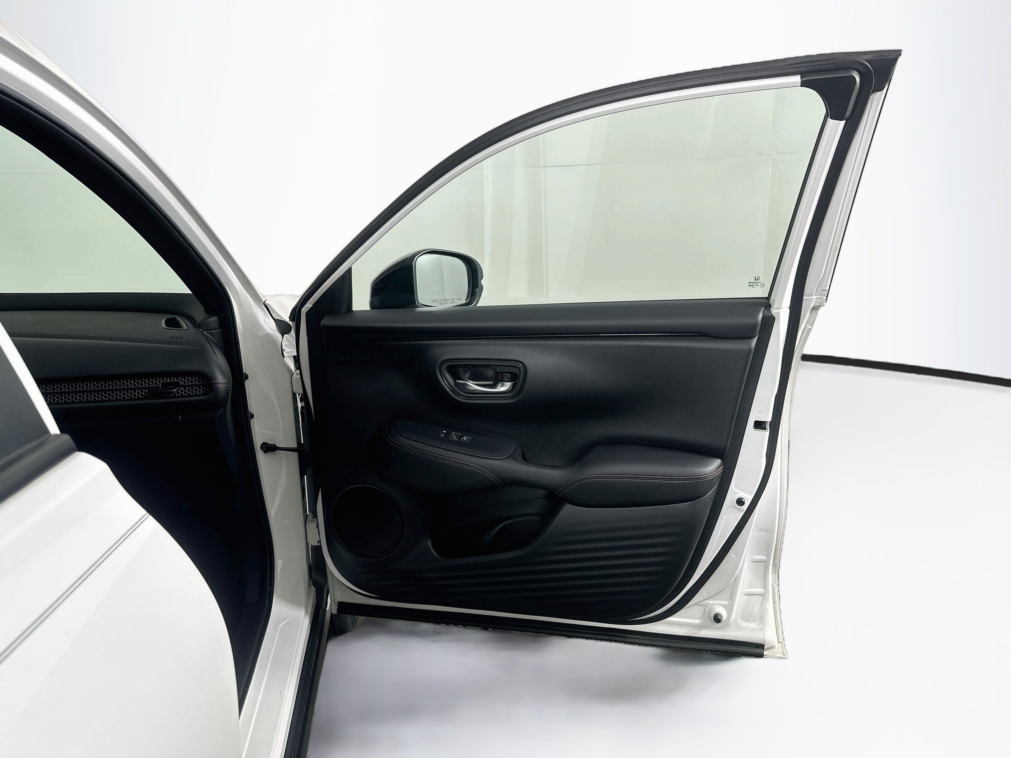 Used 2024 Honda HR-V Sport image 30