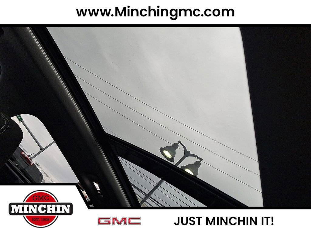 Used 2022 GMC Terrain SLE w/ Driver Convenience Package image 19