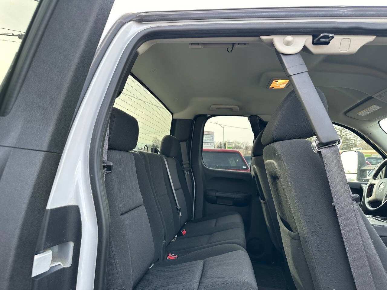 Used 2011 Chevrolet Silverado 3500 LT image 12