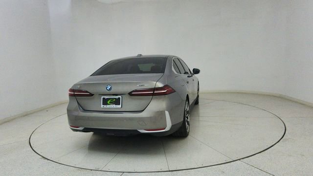 Used 2025 BMW i5 xDrive40 image 68