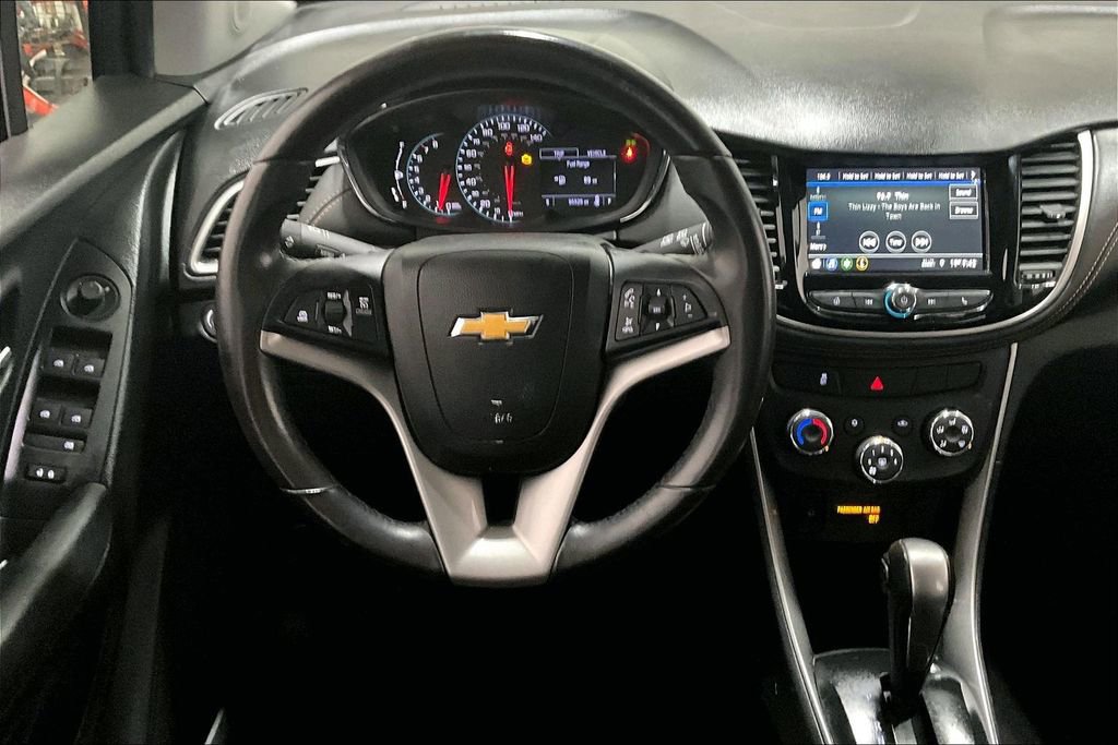 Used 2019 Chevrolet Trax LT w/ LT Convenience Package image 8