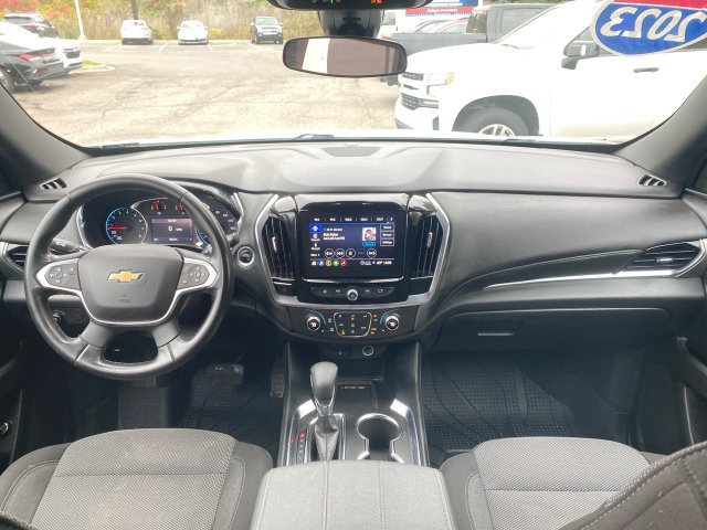 Used 2023 Chevrolet Traverse LT FWD image 19