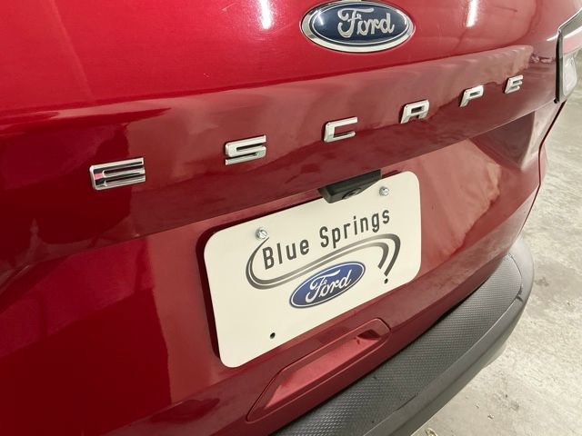 Used 2020 Ford Escape SE FWD image 6