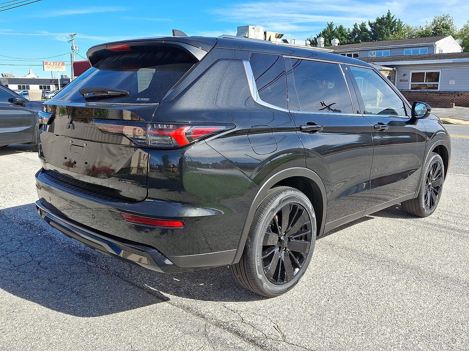 New 2026 Mitsubishi Outlander LE AWD/4WD image 7