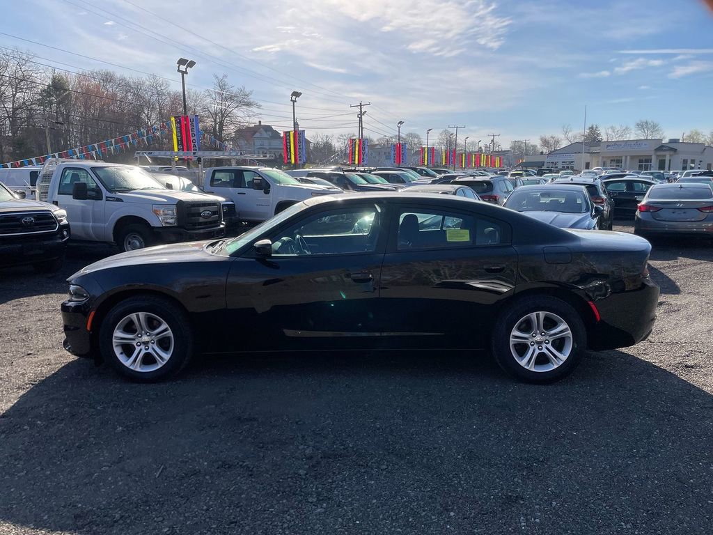 Used 2020 Dodge Charger SXT RWD image 9