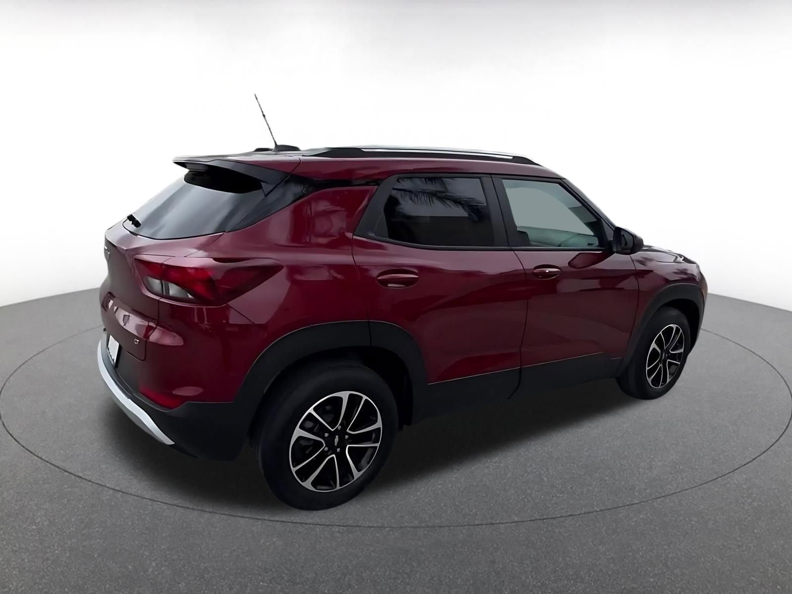 Used 2025 Chevrolet TrailBlazer LT FWD image 15