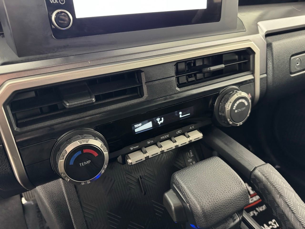 Used 2025 Toyota 4Runner SR5 image 18