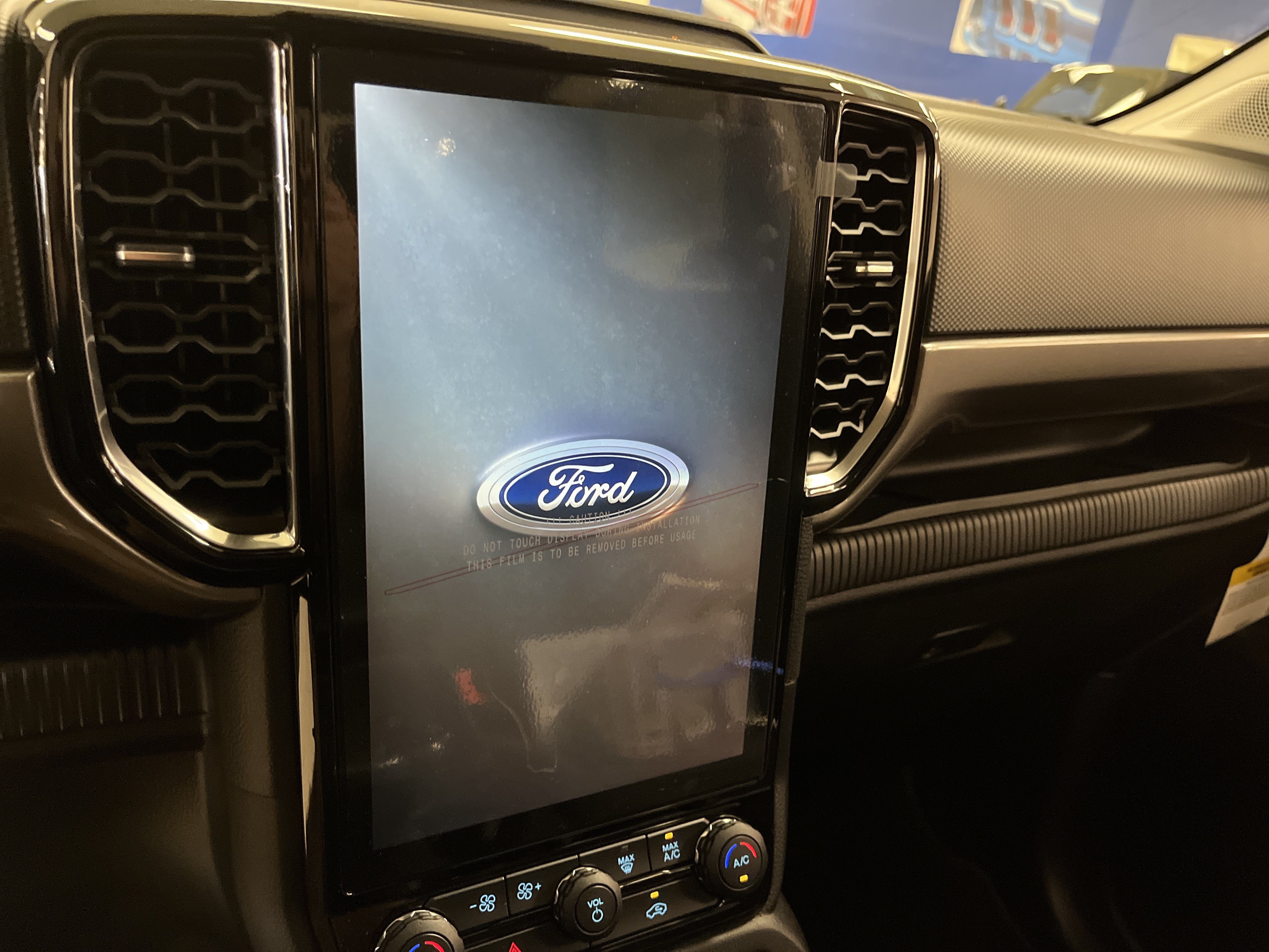 New 2026 Ford Ranger XLT w/ Equipment Group 301A High AWD/4WD image 17