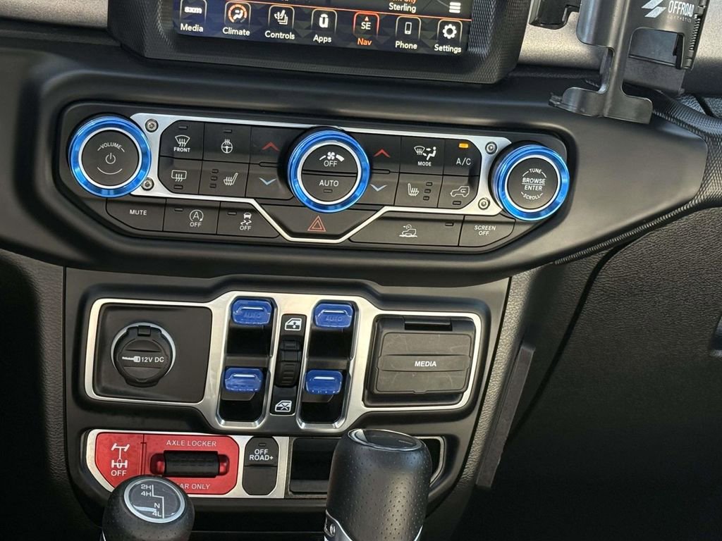 Used 2023 Jeep Gladiator Mojave w/ LED Lighting Group AWD/4WD image 22