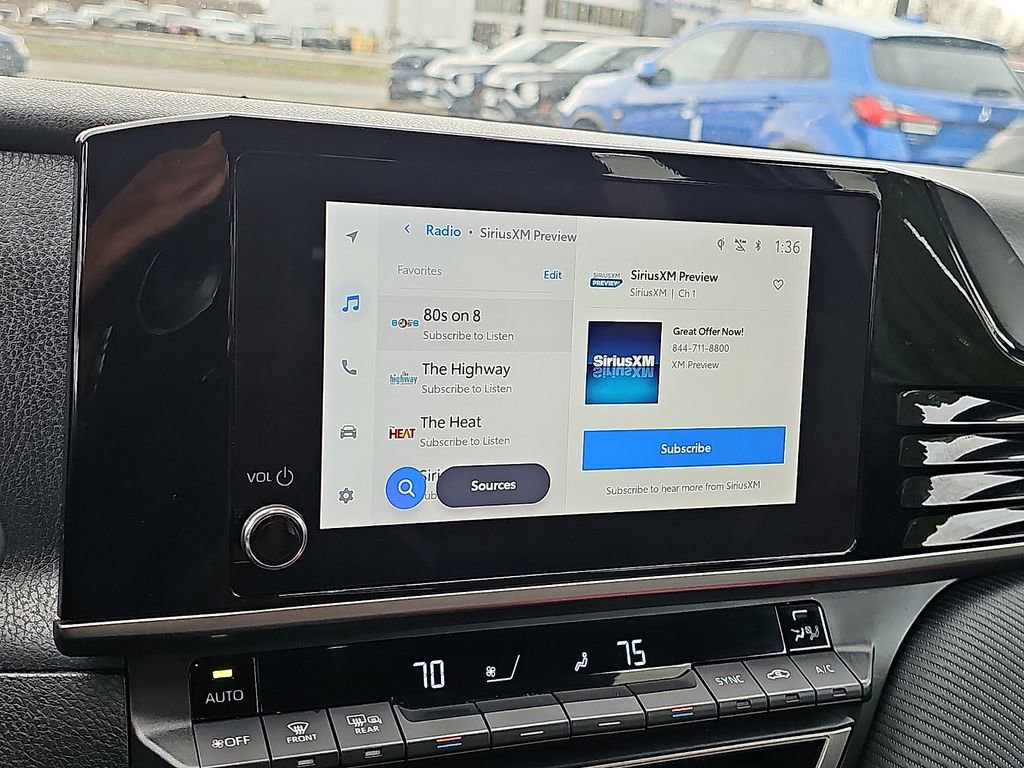 Used 2025 Toyota Camry SE FWD image 17