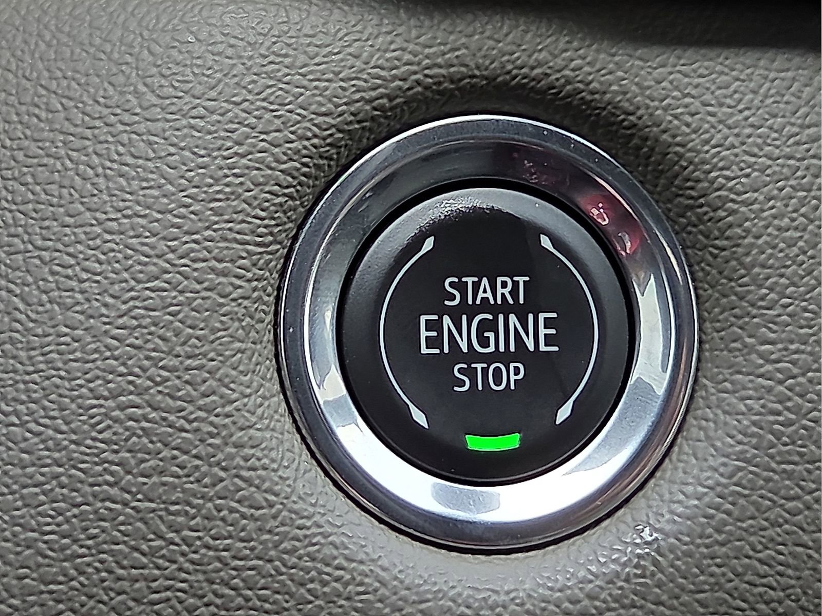Used 2025 Chevrolet Colorado ZR2 w/ Technology Package AWD/4WD image 20