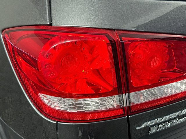 Used 2019 Dodge Journey SE w/ Blacktop Package FWD image 32