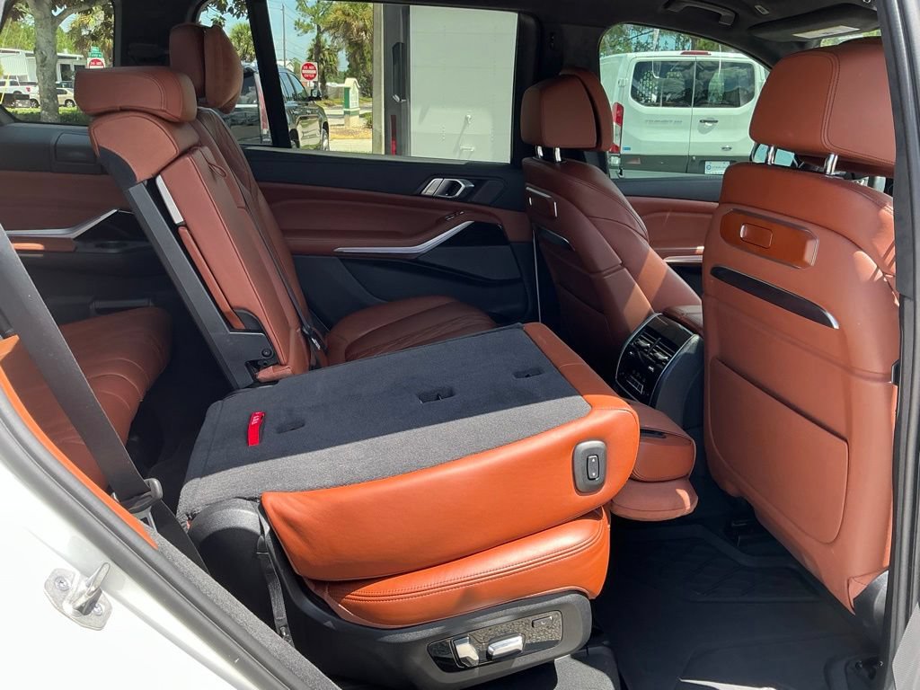 Used 2023 BMW X7 M60i w/ Executive Package AWD/4WD image 23