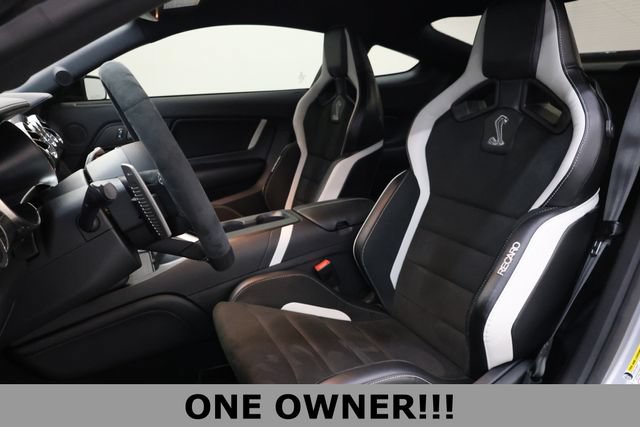 Used 2020 Ford Mustang Shelby GT500 w/ Carbon Fiber Track Pack RWD image 13