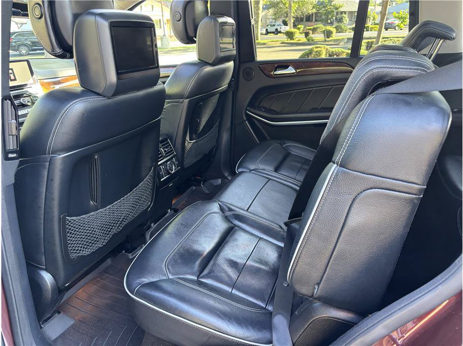 Used 2013 Mercedes-Benz GL 550 4MATIC image 11