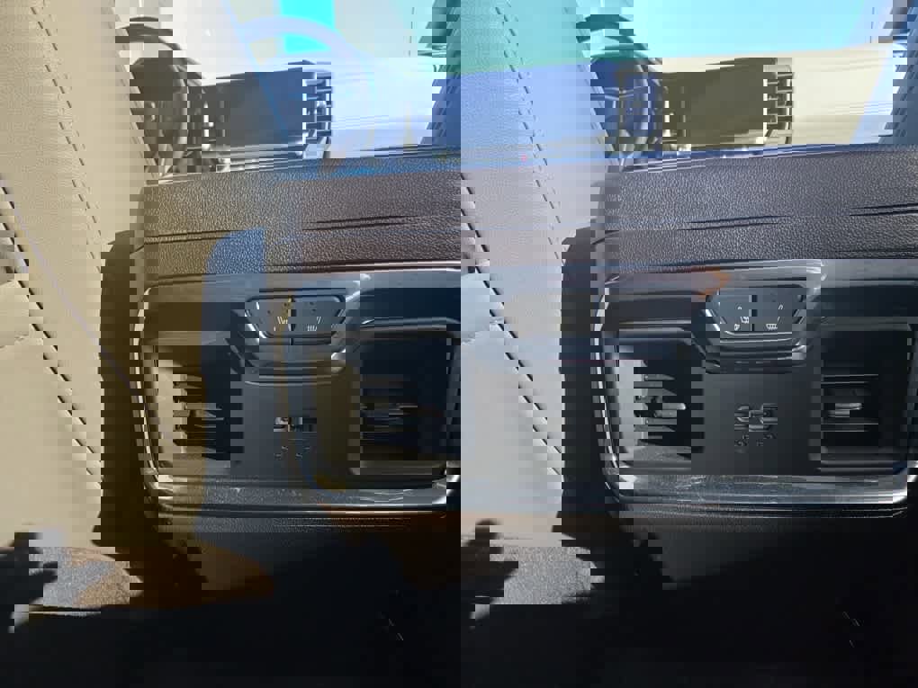 Used 2025 GMC Sierra 1500 SLT w/ SLT Premium Package image 21