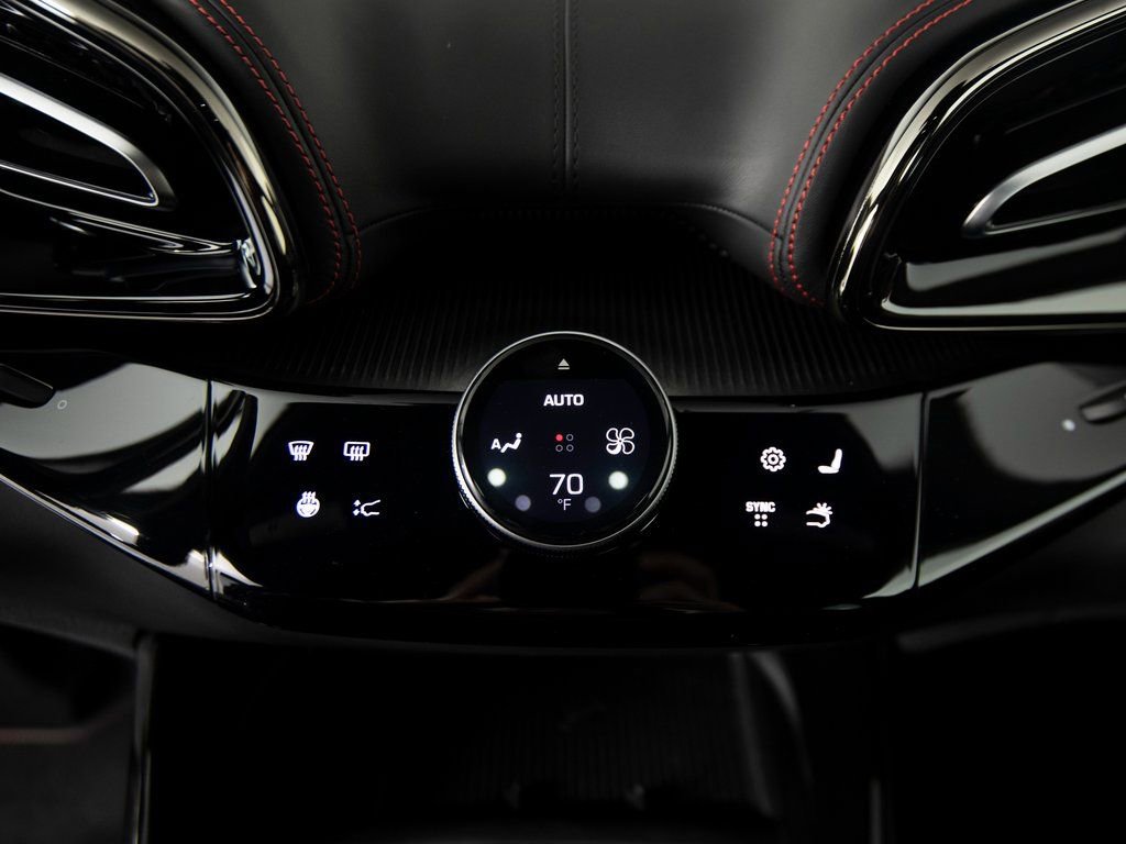 Used 2025 Ferrari Purosangue image 30