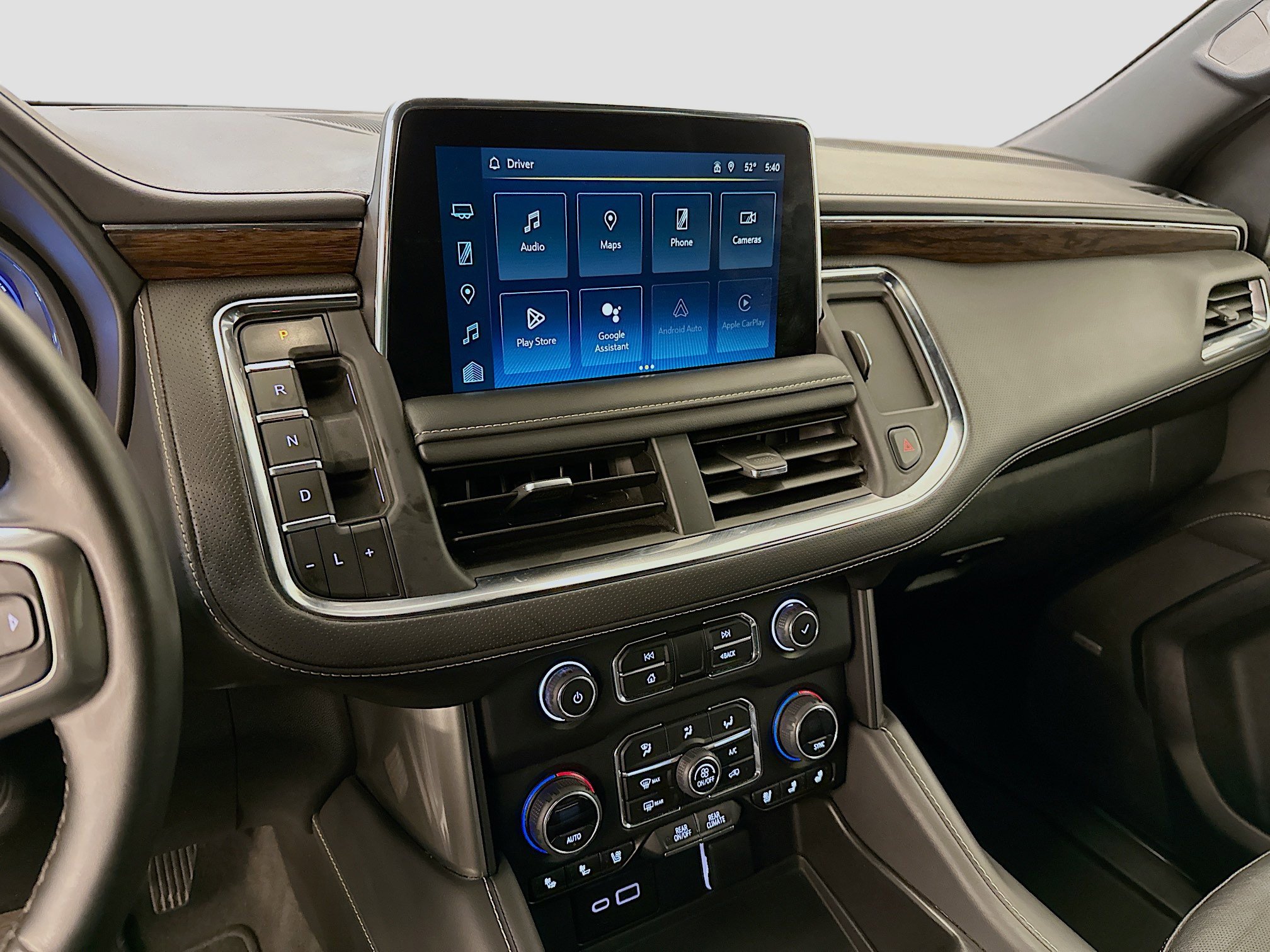 Used 2023 Chevrolet Suburban Premier image 26